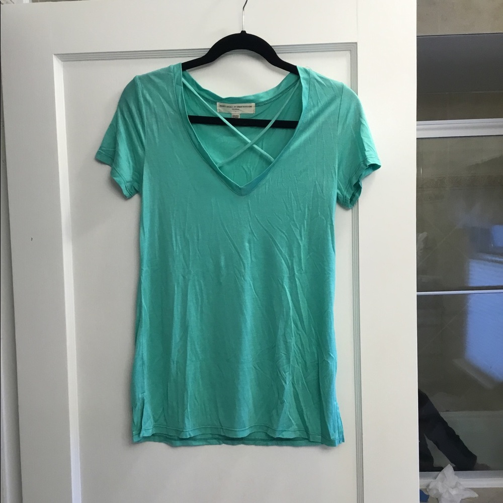 Project Social T Karlie Cross Front Deep-V ⭐️